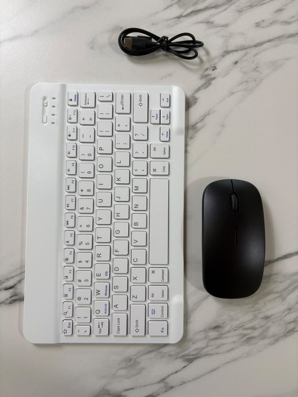 Teclado blanco +  mouse negro - TuCase.sc