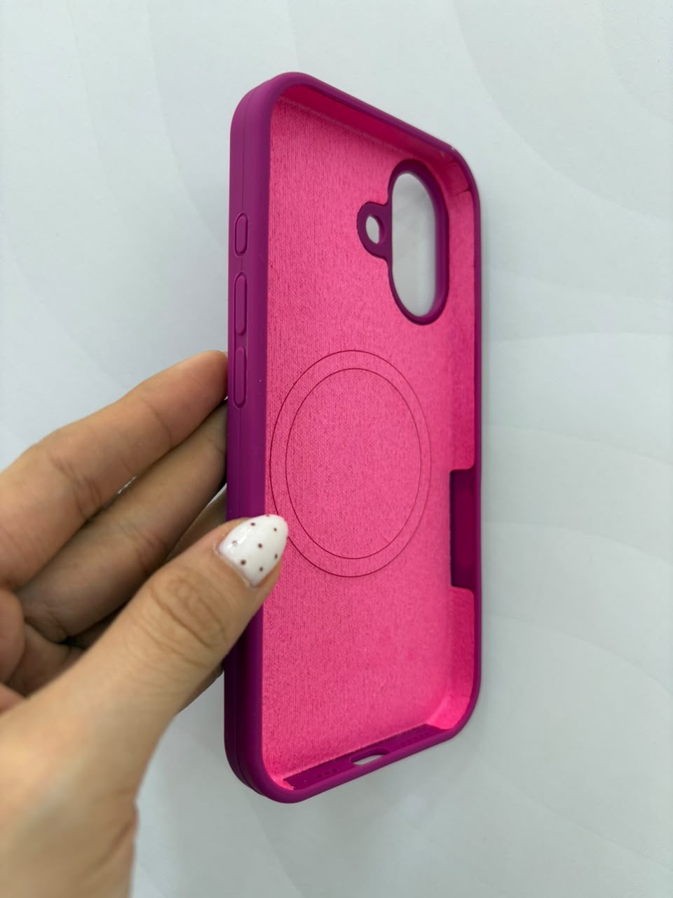 Case silicone con MagSafe iPhone 17 - imagen 2