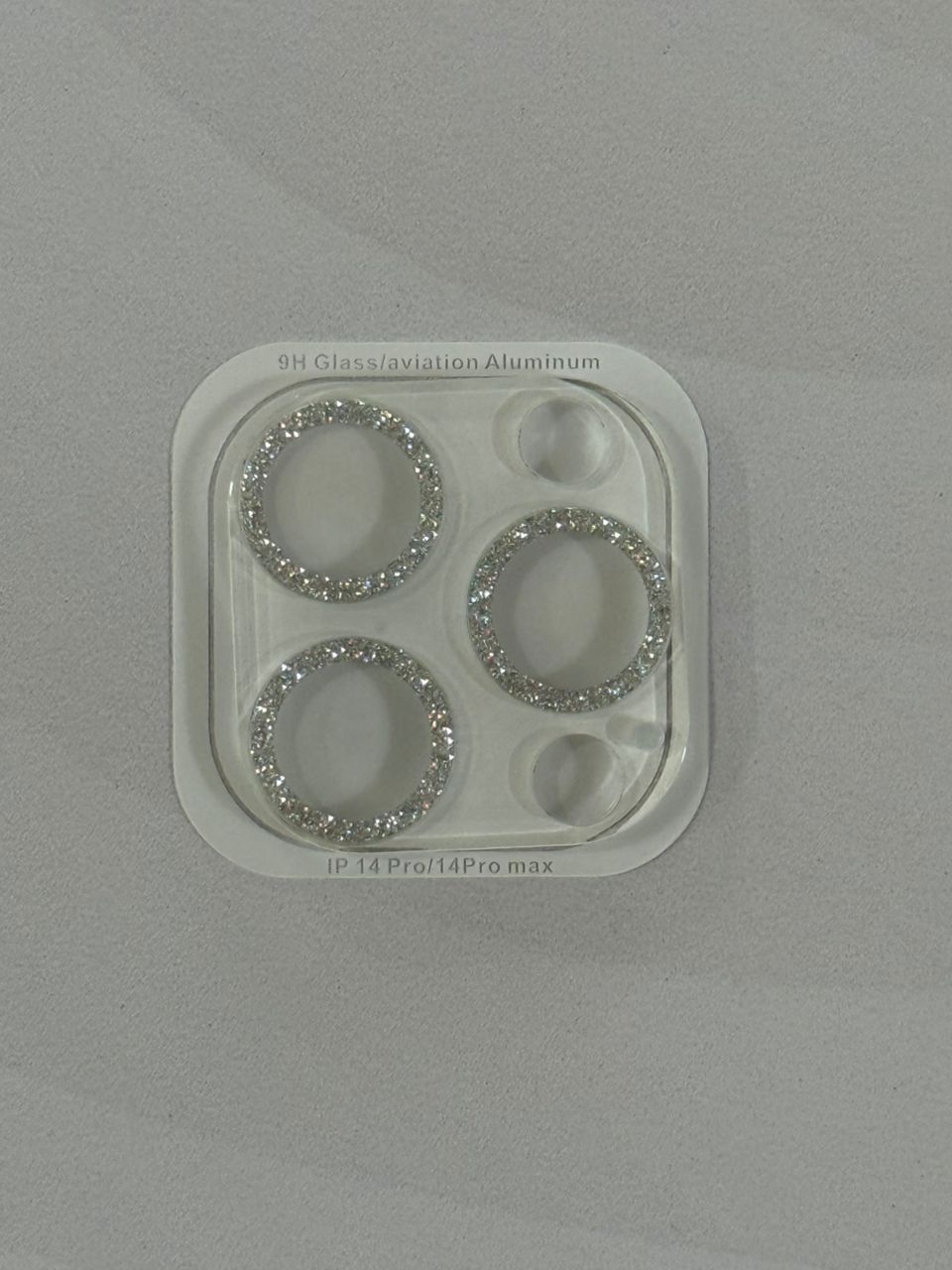 iPhone 16 Pro Max transparente con borde plateado  - TuCase.sc