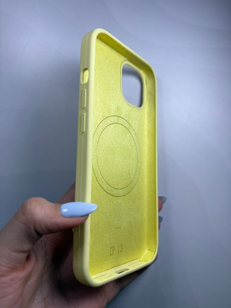 Case silicone premium iPhone 13 / iPhone 14 - imagen 2