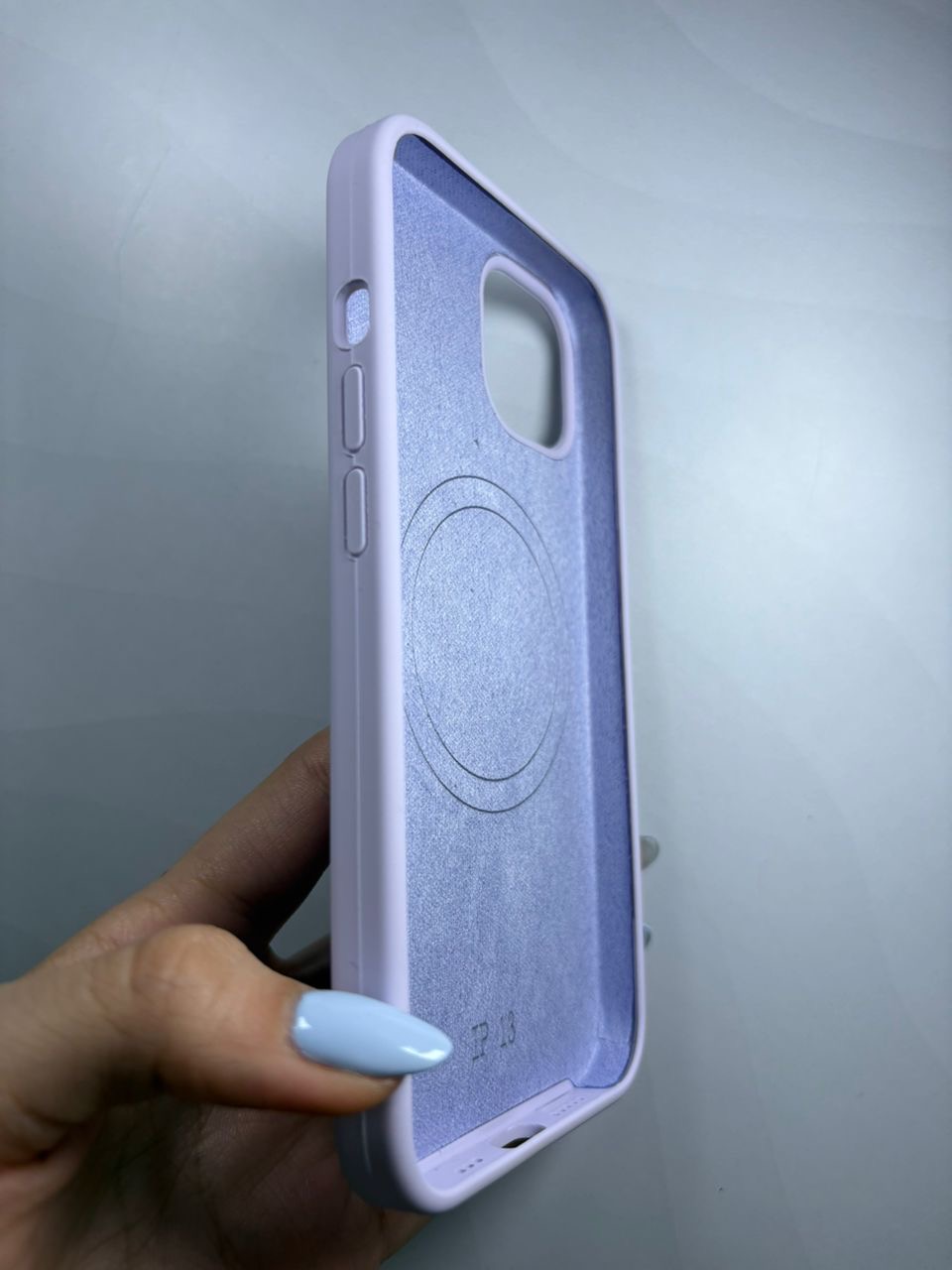 Case silicone premium iPhone 13 / iPhone 14 - imagen 2