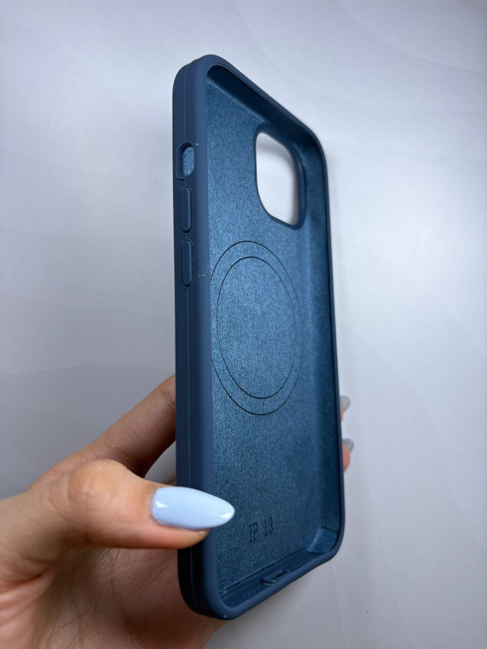 Case silicone premium iPhone 13 / iPhone 14 - imagen 2