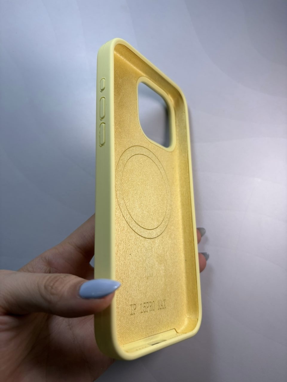 Case silicone premium iPhone 15 Pro Max - imagen 2