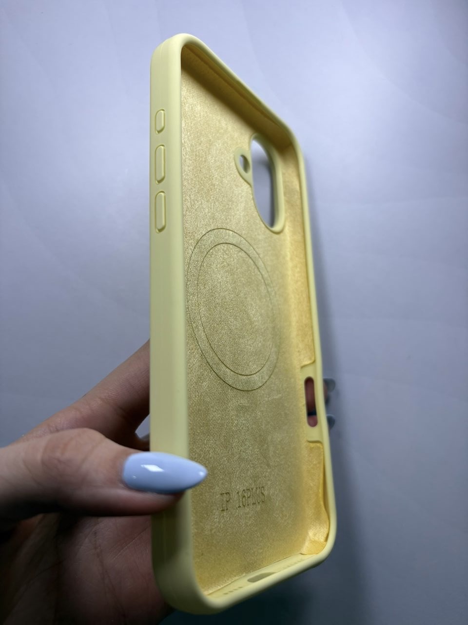 Case silicone premium iPhone 16 Plus - imagen 2