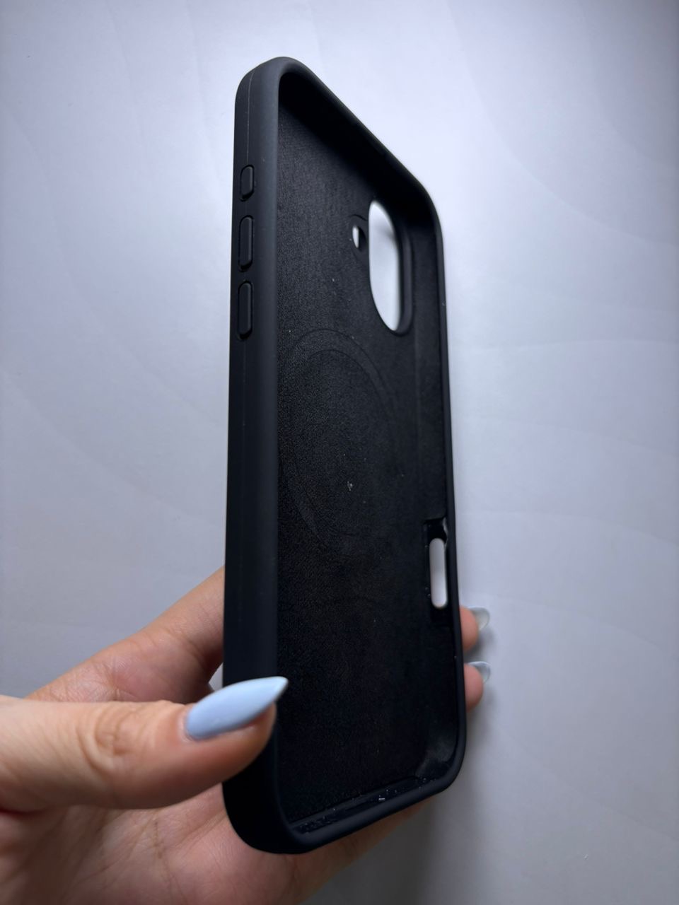 Case silicone premium iPhone 16 Plus - imagen 2