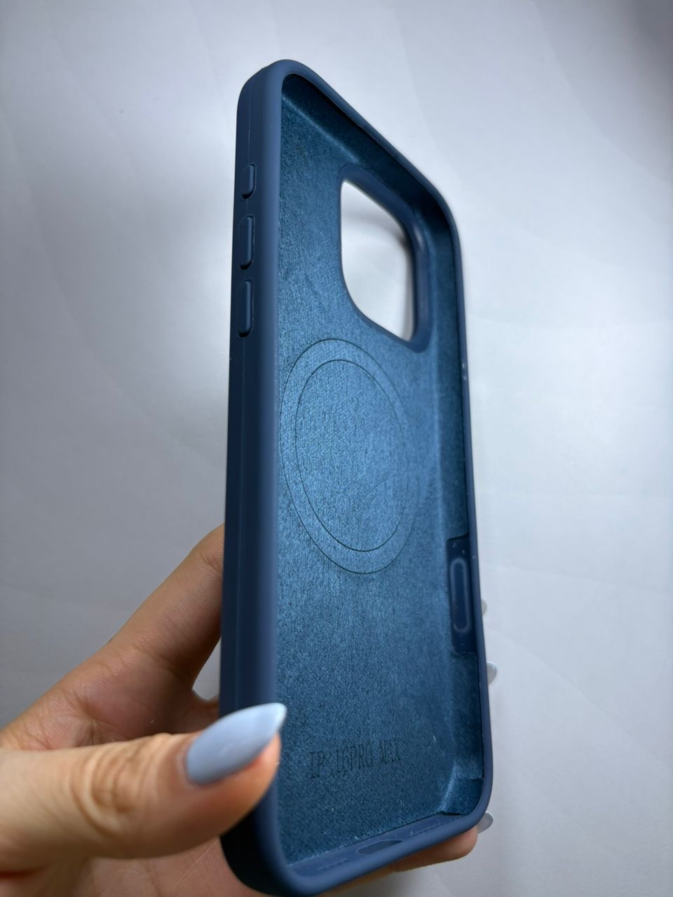 Case silicone premium iPhone 16 Pro Max - imagen 2