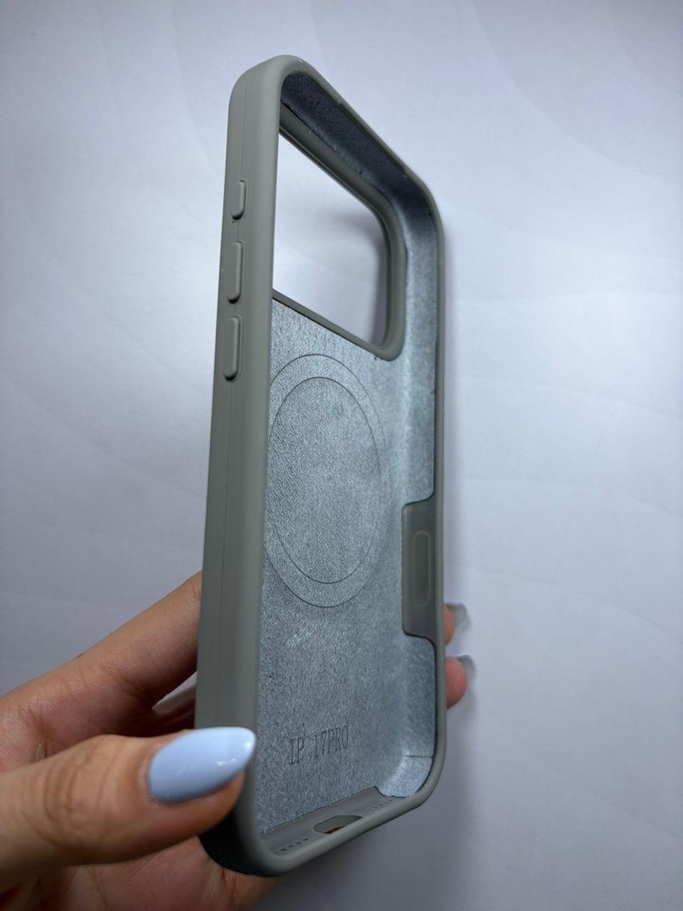 Case silicone premium iPhone 17 Pro - imagen 2