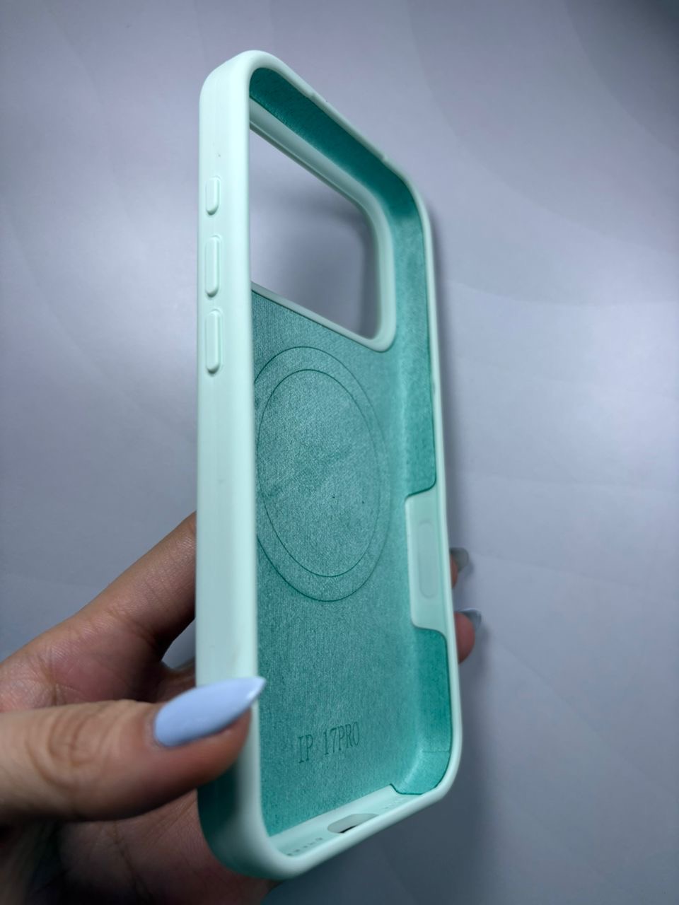 Case silicone premium iPhone 17 Pro - imagen 2