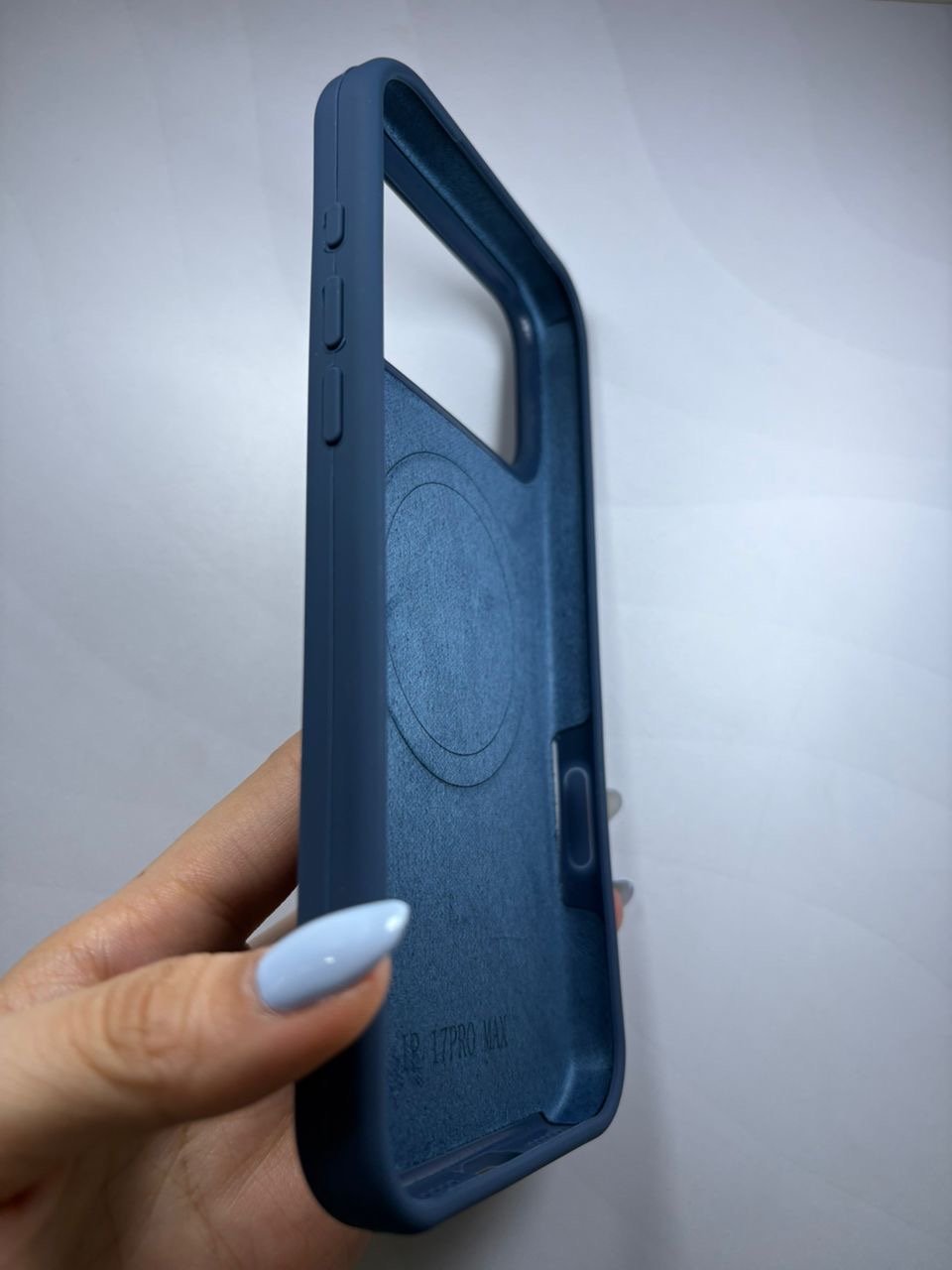 Case silicone premium iPhone 17 Pro Max - imagen 2