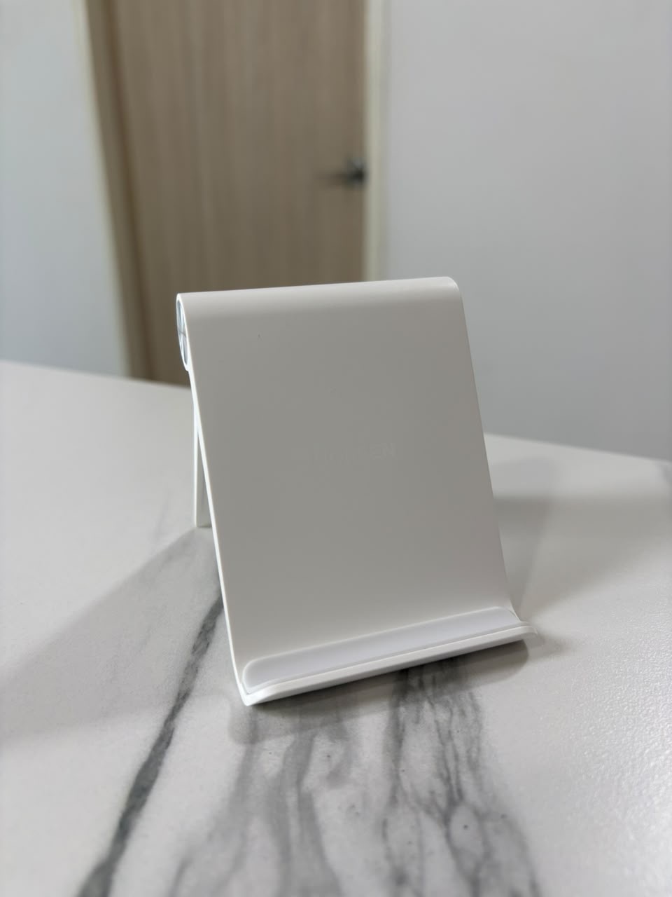 Soporte marca ugreen blanco - imagen 2