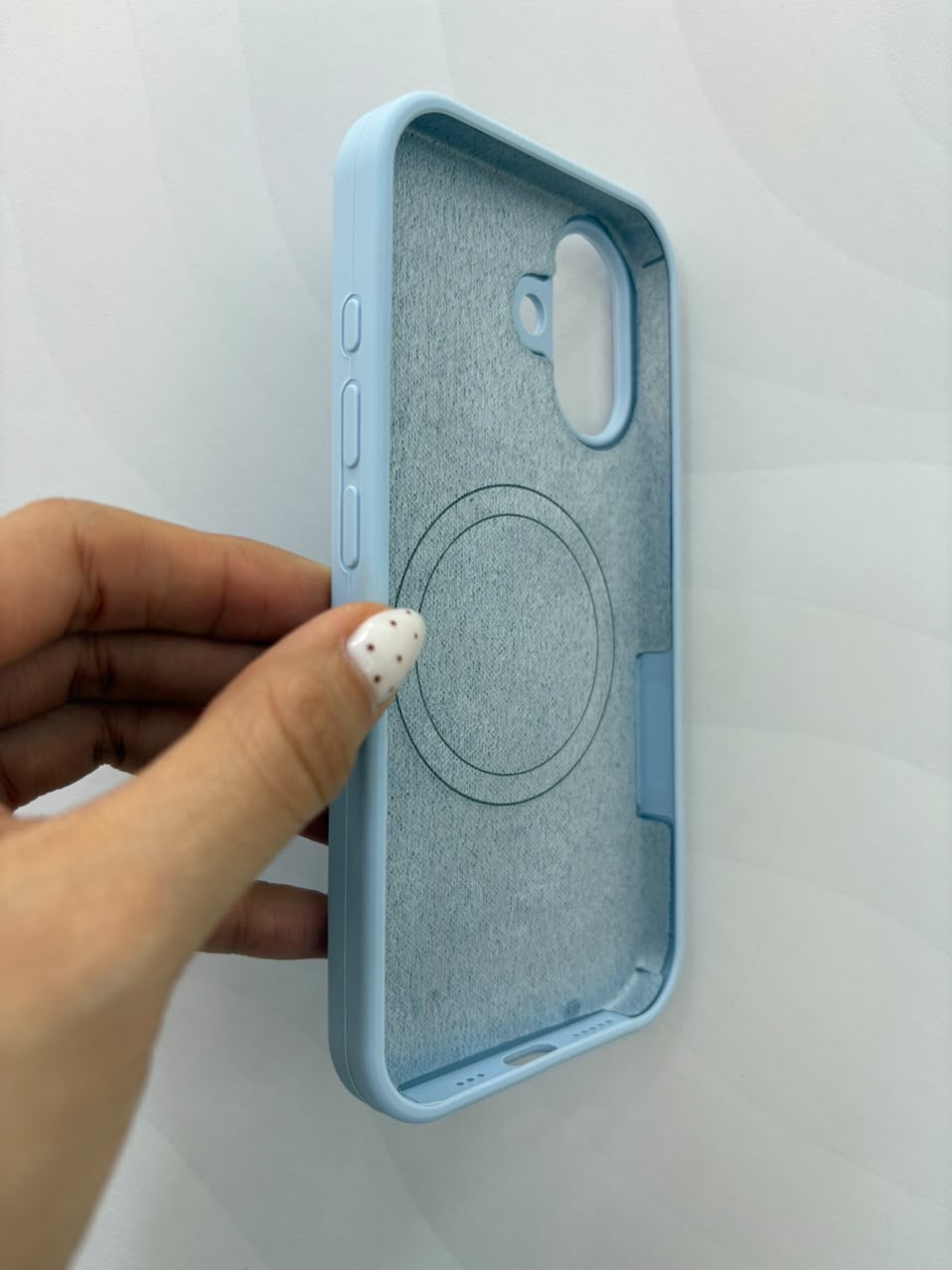 Case silicone con MagSafe iPhone 17 - imagen 2