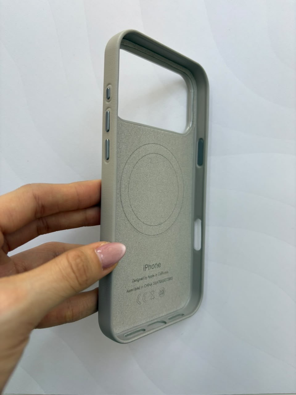 Case de cuero con MagSafe iPhone 17 Pro Max - imagen 3