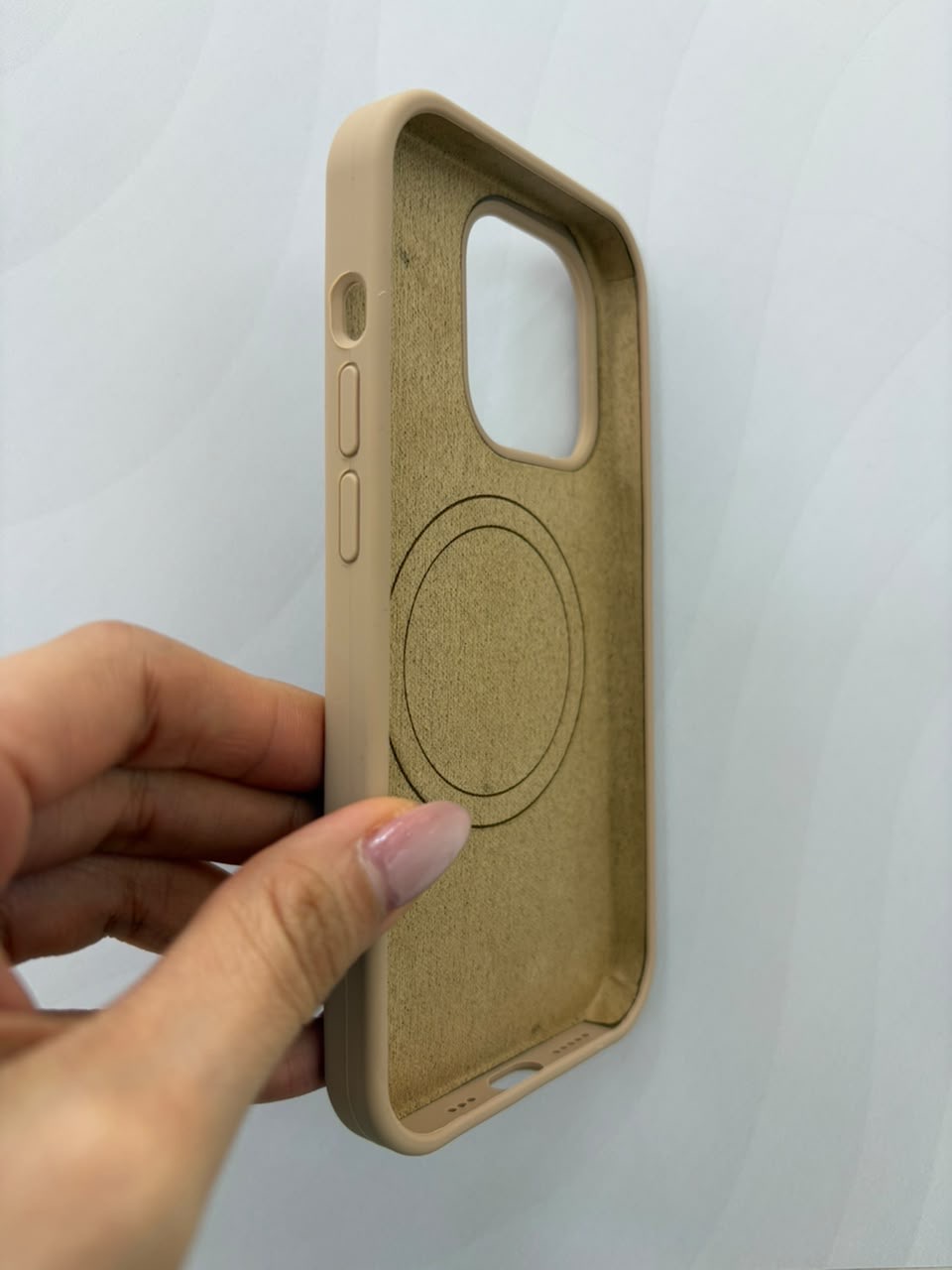 Case silicone con MagSafe iPhone 14 Pro - imagen 2